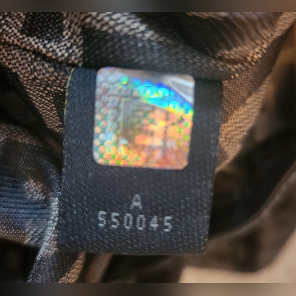 100% Authentic Fendi Nappa Leather Spy Bag in Black; Almost Brand-New Condition - Picture 11 of 16